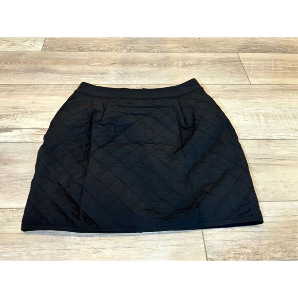 Athleta black quilted mini skirt size 8 - Picture 12 of 12